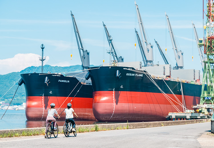 造船所のある風景