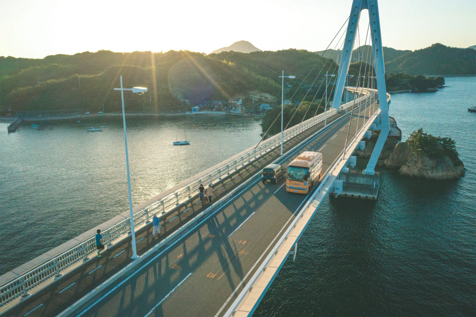 <em>橋を巡る離島旅</em> 「変わりゆくもの、変わらないもの。渡船と弓削大橋の物語」 <em>ゆめしま海道 ③ 弓削大橋・弓削島、佐島</em><br><sub>Island trip around Bridge / "Things that change and don’t change. The story of the boat and Yuge Bridge." Yumeshima Kaido (3)  Yuge-Bridge, Yuge – Sashima island<sub>