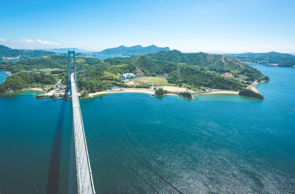 <em>橋を巡る離島旅</em> 「斜張橋を、渡って」 <em>ゆめしま海道 ④ 岩城橋・弓削島、佐島、生名島、岩城島</em><br /><sub>Island trip around Bridge / "Cross the cable-stayed bridge" Yumeshima Kaido (4)  Iwagi-Bridge, Yuge-Sashima-Ikina-Iwagi island<sub>
