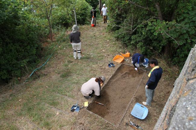 積善山遺跡第1次発掘調査現地見学会